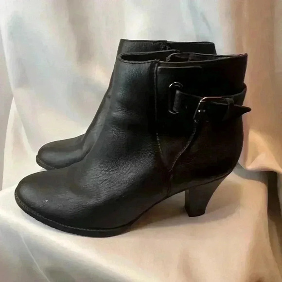 Black Leather Ankle Boot 8m - Picture 2 of 11